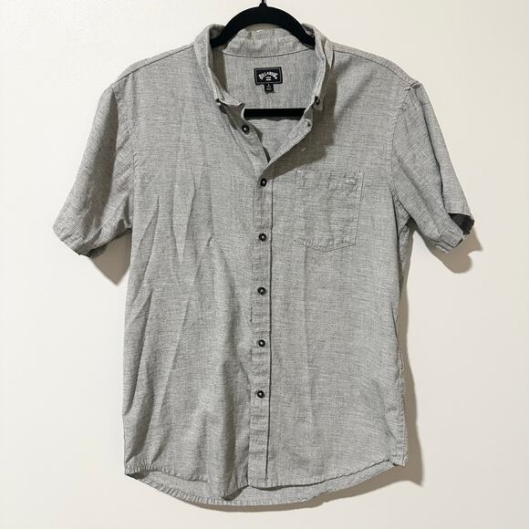 Billabong Short Sleeve Button Down - Picture 1 of 4